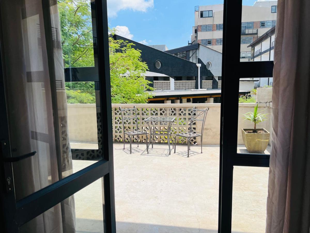 City Living Apartment 119 - Washer, 4K Tv, Fast Wifi, & Sunny Balcony Γιοχάνεσμπουργκ Εξωτερικό φωτογραφία