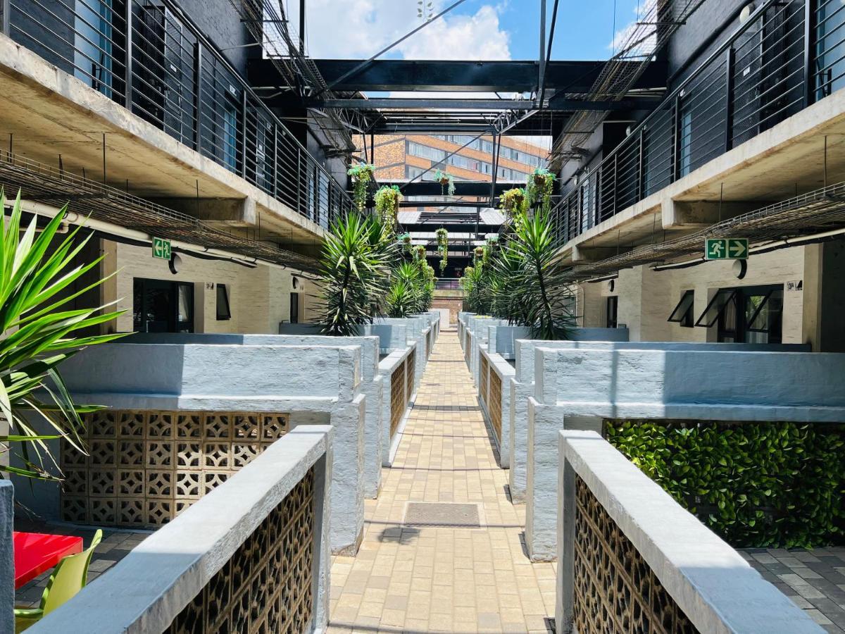 City Living Apartment 119 - Washer, 4K Tv, Fast Wifi, & Sunny Balcony Γιοχάνεσμπουργκ Εξωτερικό φωτογραφία